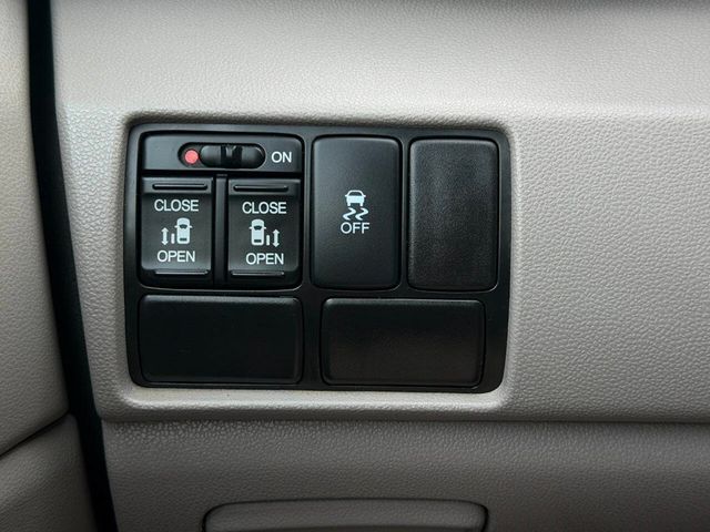 2015 Honda Odyssey 5dr EX - 22970616 - 39