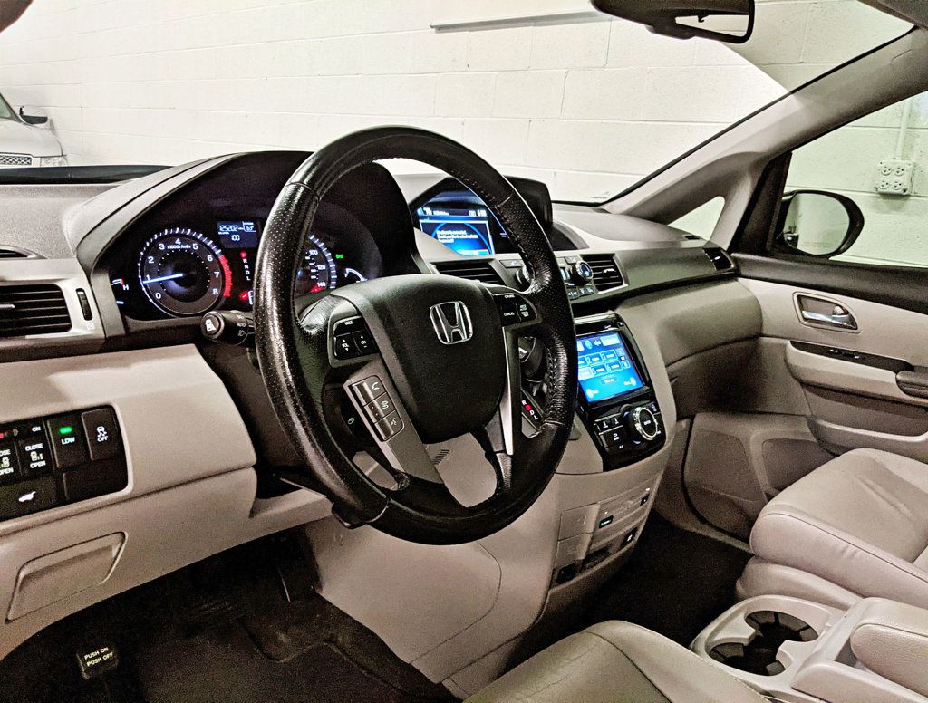2015 Honda Odyssey 5dr EX-L - 22383754 - 31