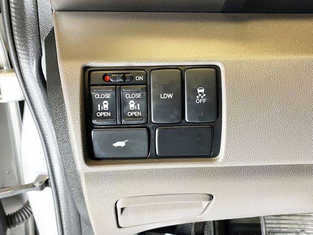 2015 Honda Odyssey 5dr EX-L - 22959069 - 24