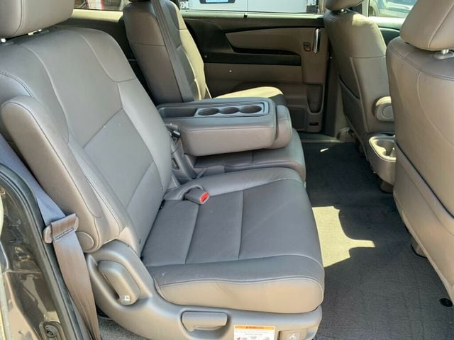 2015 Honda Odyssey 5dr EX-L LOW MILES HANDICAP accessible - 23020897 - 14