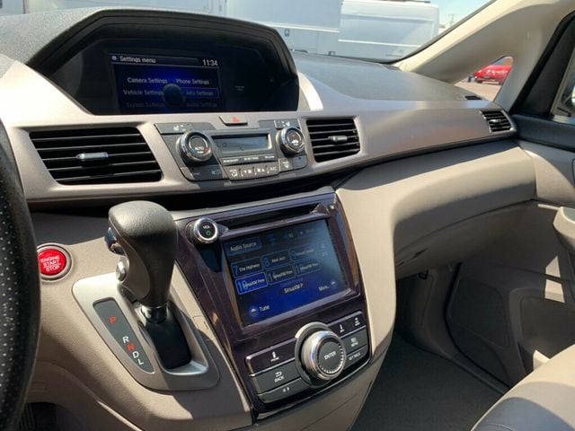 2015 Honda Odyssey 5dr EX-L LOW MILES HANDICAP accessible - 23020897 - 31