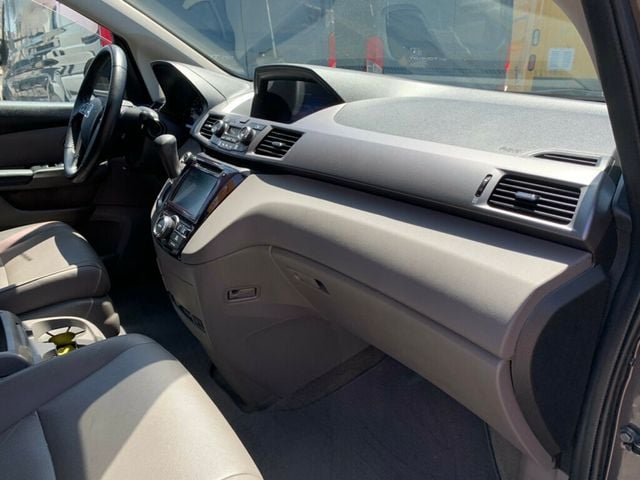 2015 Honda Odyssey 5dr EX-L LOW MILES HANDICAP accessible - 23020897 - 35