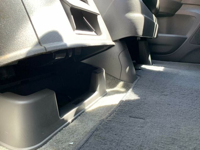 2015 Honda Odyssey 5dr EX-L LOW MILES HANDICAP accessible - 23020897 - 40