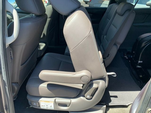 2015 Honda Odyssey 5dr EX-L LOW MILES HANDICAP accessible - 23020897 - 54