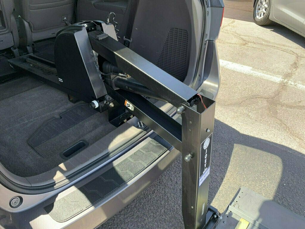 2015 Honda Odyssey 5dr EX-L LOW MILES W/HANDICAP WHEELCHAIR ACCESSIBLE - 23020897 - 14