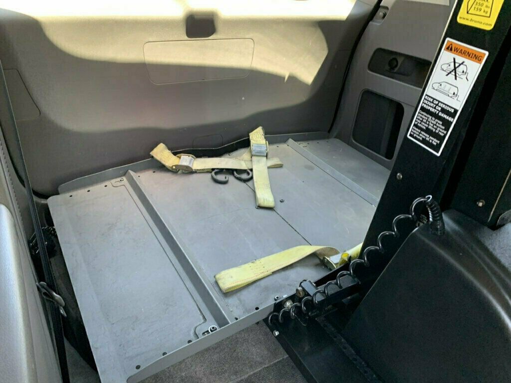 2015 Honda Odyssey 5dr EX-L LOW MILES W/HANDICAP WHEELCHAIR ACCESSIBLE - 23020897 - 26