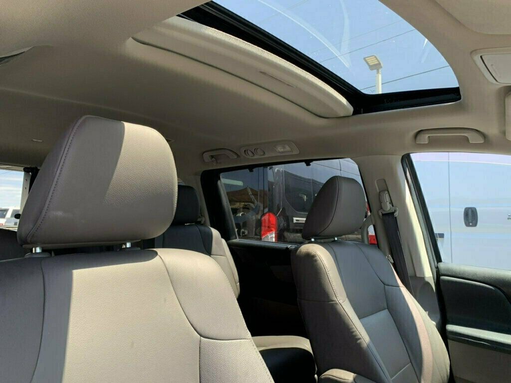 2015 Honda Odyssey 5dr EX-L LOW MILES W/HANDICAP WHEELCHAIR ACCESSIBLE - 23020897 - 44