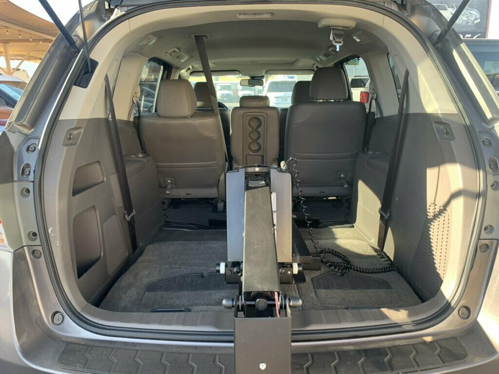 2015 Honda Odyssey 5dr EX-L LOW MILES W/HANDICAP WHEELCHAIR ACCESSIBLE - 23020897 - 6