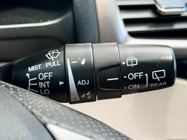 2015 Honda Odyssey 5dr LX - 23040941 - 33