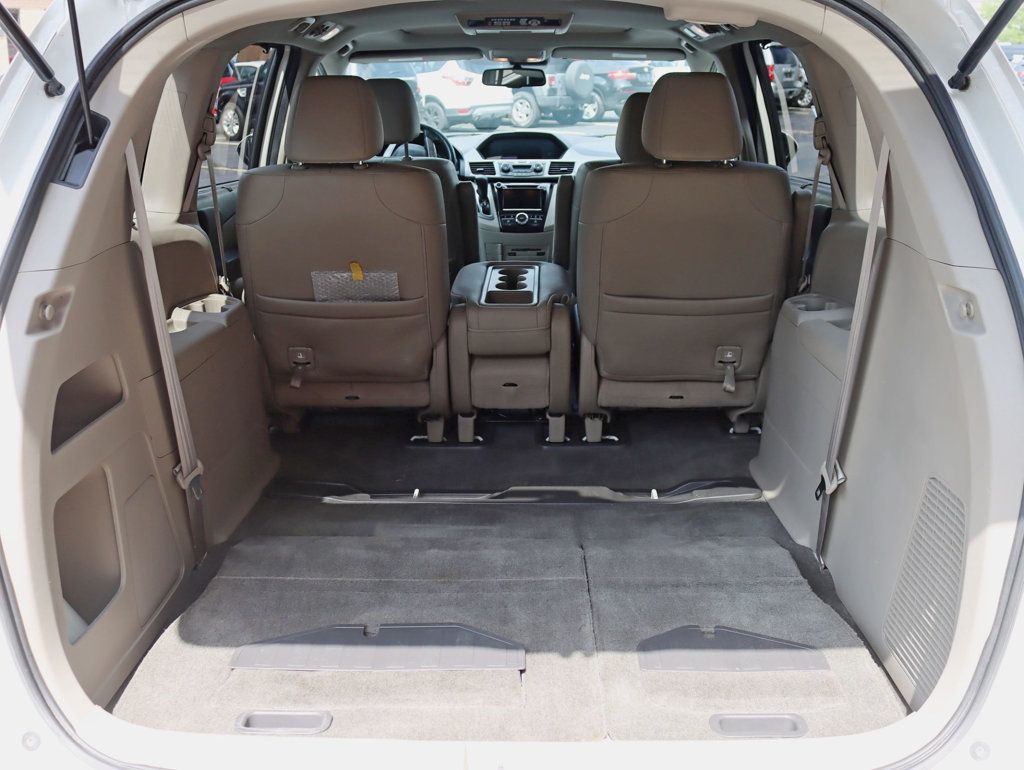 2015 Honda Odyssey Touring photo 29