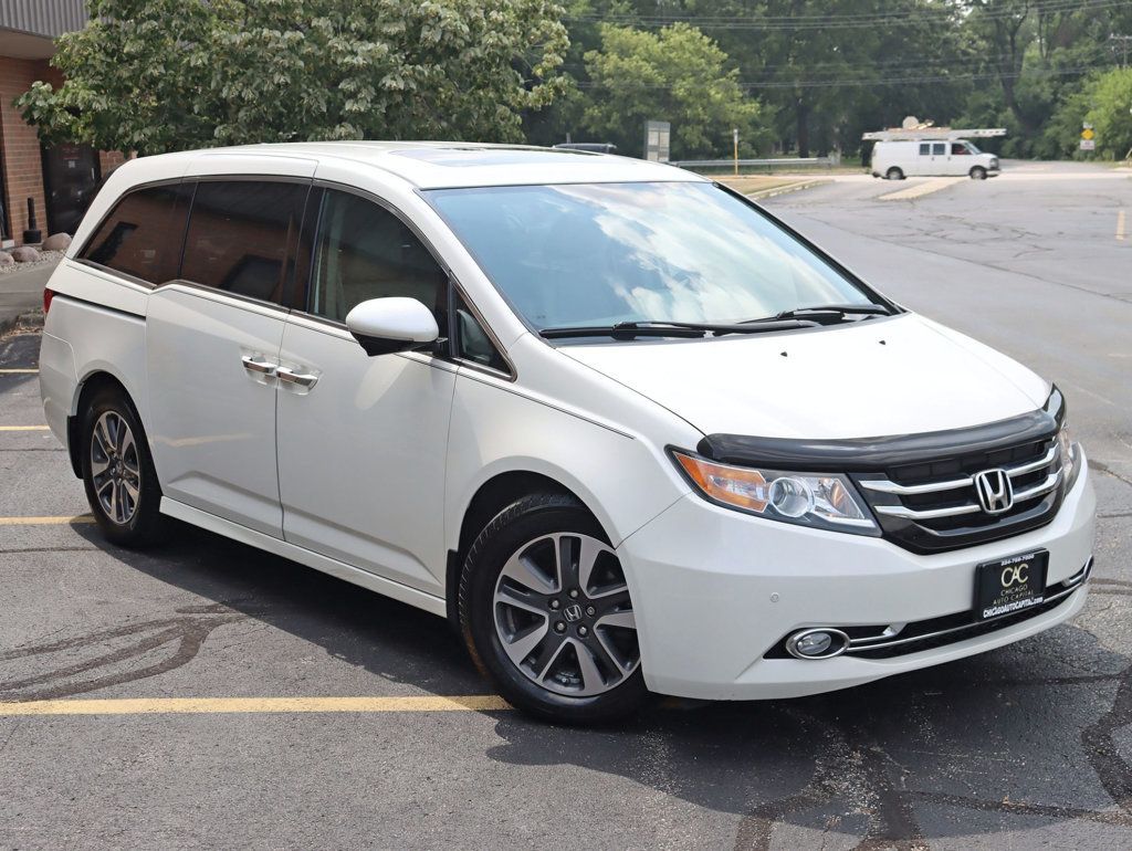 2015 Honda Odyssey Touring photo 9