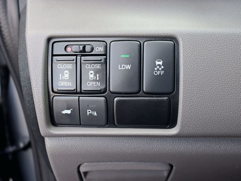 2015 Honda Odyssey 5dr Touring Elite - 22939281 - 11