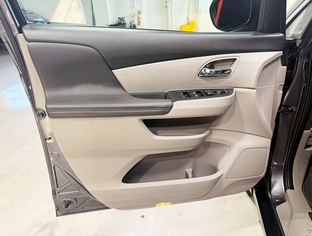 2015 Honda Odyssey EX-L - 22929101 - 31