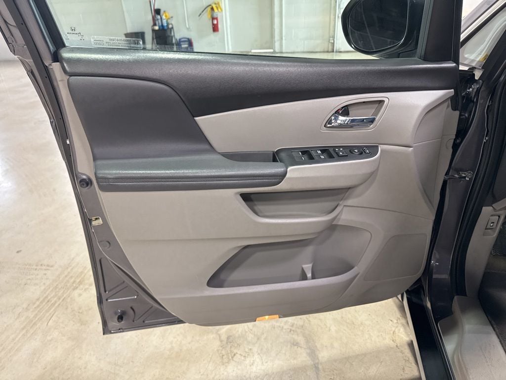 2015 Honda Odyssey EX-L - 22999750 - 29