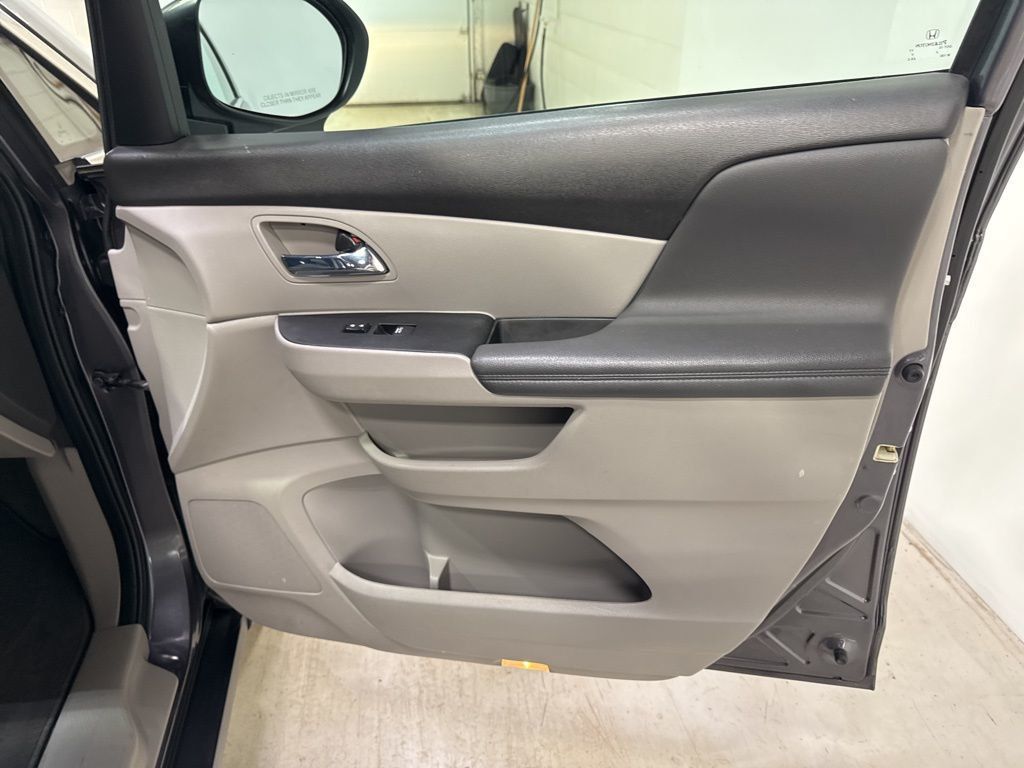2015 Honda Odyssey EX-L - 22999750 - 47