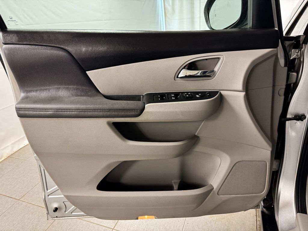 2015 Honda Odyssey EX-L - 23084646 - 15