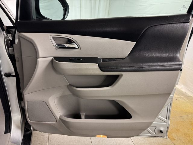 2015 Honda Odyssey EX-L - 23084646 - 16