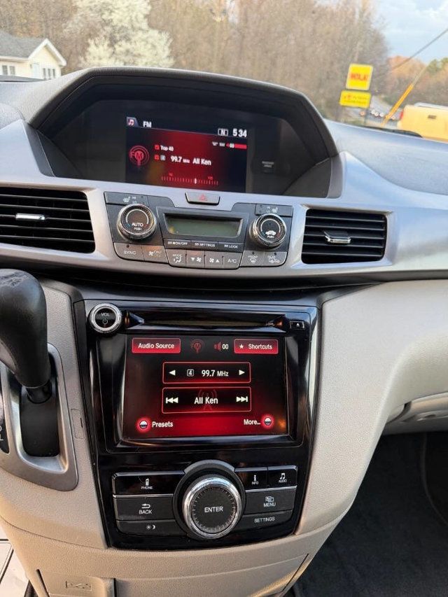 2015 Honda Odyssey EX L 4dr Mini Van - 22996731 - 14