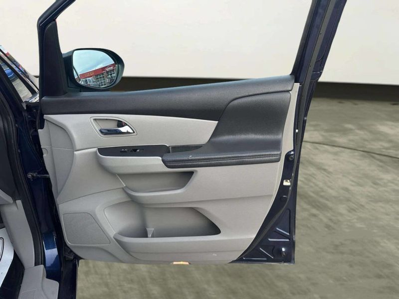2015 Honda Odyssey EX L 4dr Mini Van - 23023834 - 25