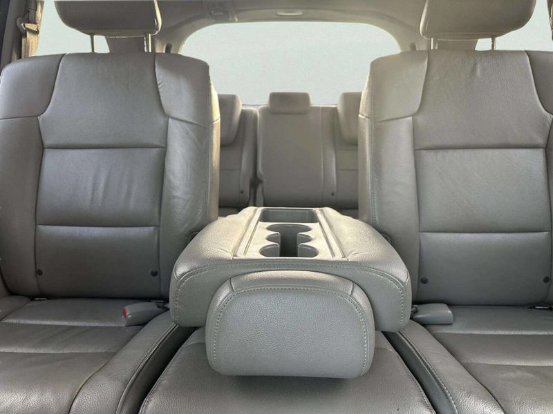 2015 Honda Odyssey EX L 4dr Mini Van - 23023834 - 38