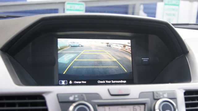 2015 Honda Odyssey JUST SERVICED, VERY CLEAN INSIDE AND OUT  - 22914363 - 14