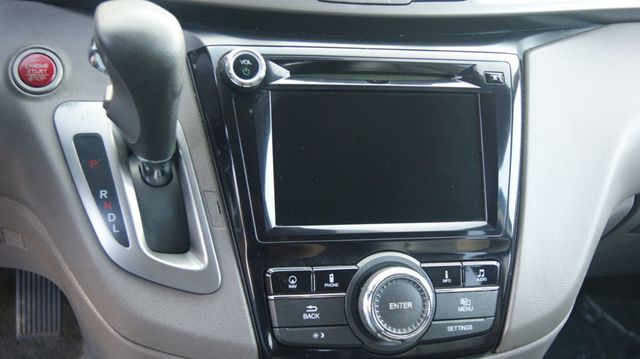 2015 Honda Odyssey JUST SERVICED, VERY CLEAN INSIDE AND OUT  - 22914363 - 16