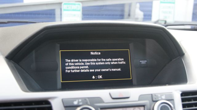 2015 Honda Odyssey JUST SERVICED, VERY CLEAN INSIDE AND OUT  - 22914363 - 20