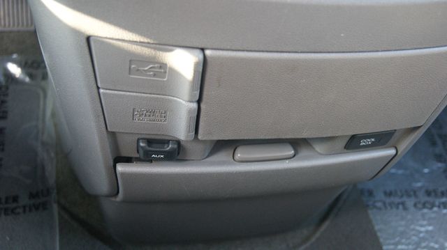 2015 Honda Odyssey JUST SERVICED, VERY CLEAN INSIDE AND OUT  - 22914363 - 30