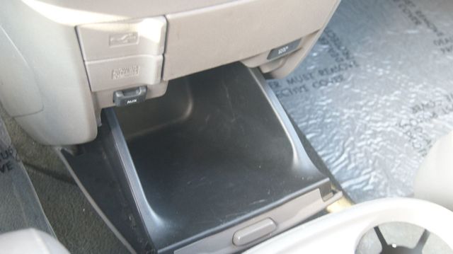 2015 Honda Odyssey JUST SERVICED, VERY CLEAN INSIDE AND OUT  - 22914363 - 33