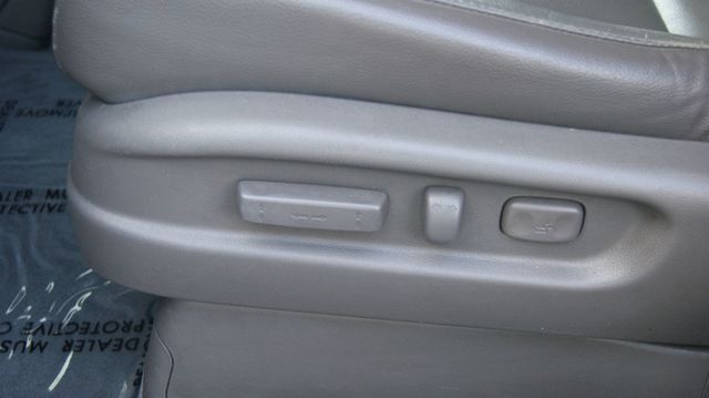 2015 Honda Odyssey JUST SERVICED, VERY CLEAN INSIDE AND OUT  - 22914363 - 35