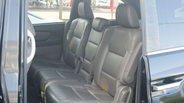 2015 Honda Odyssey JUST SERVICED, VERY CLEAN INSIDE AND OUT  - 22914363 - 38