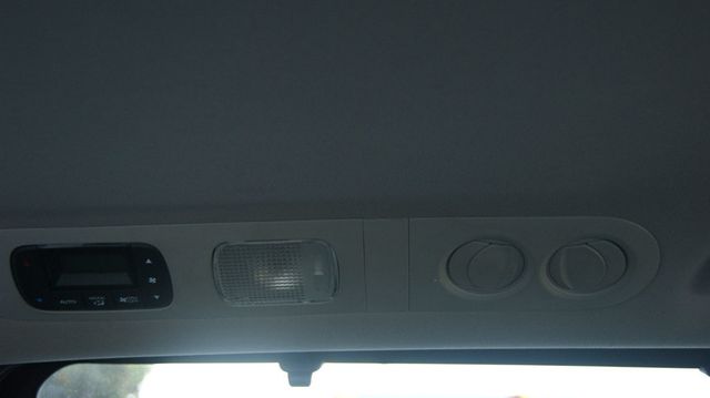 2015 Honda Odyssey JUST SERVICED, VERY CLEAN INSIDE AND OUT  - 22914363 - 41