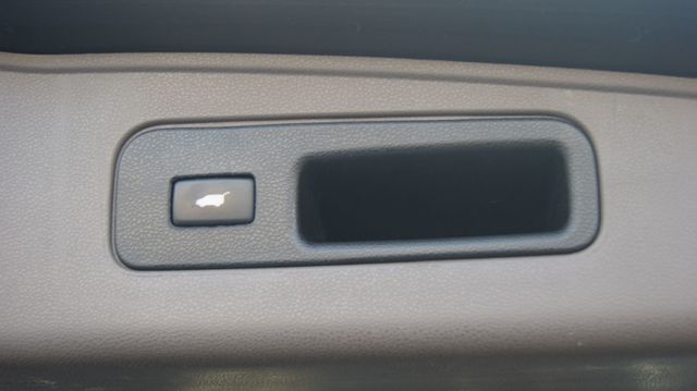 2015 Honda Odyssey JUST SERVICED, VERY CLEAN INSIDE AND OUT  - 22914363 - 46