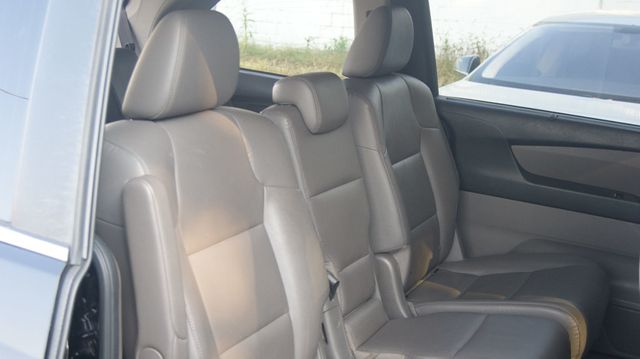 2015 Honda Odyssey JUST SERVICED, VERY CLEAN INSIDE AND OUT  - 22914363 - 49