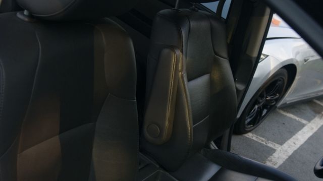 2015 Honda Odyssey JUST SERVICED, VERY CLEAN INSIDE AND OUT  - 22914363 - 55