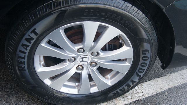 2015 Honda Odyssey JUST SERVICED, VERY CLEAN INSIDE AND OUT  - 22914363 - 60