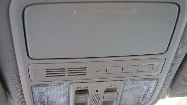 2015 Honda Odyssey JUST SERVICED, VERY CLEAN INSIDE AND OUT  - 22914363 - 63