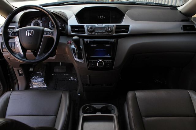 2015 Honda Odyssey ONE OWNER EXL W/ MOONROOF, LEATHER - 23051937 - 11