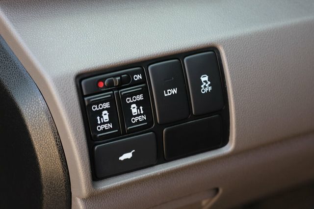 2015 Honda Odyssey ONE OWNER EXL W/ MOONROOF, LEATHER - 23051937 - 19