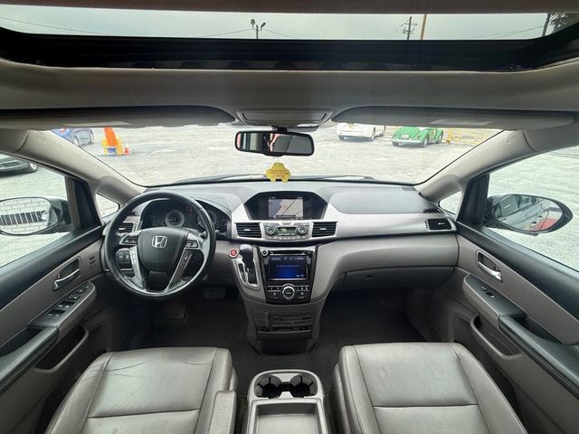 2015 Honda Odyssey Touring 4dr Mini Van - 23022007 - 10