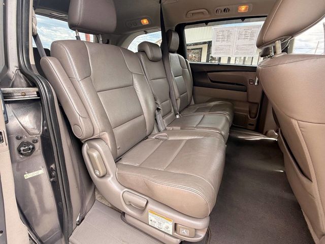2015 Honda Odyssey Touring 4dr Mini Van - 23007401 - 9