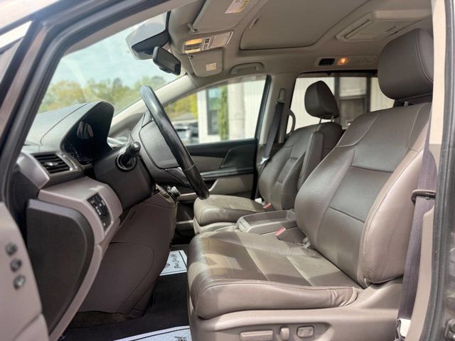 2015 Honda Odyssey Touring 4dr Mini Van - 23007401 - 5