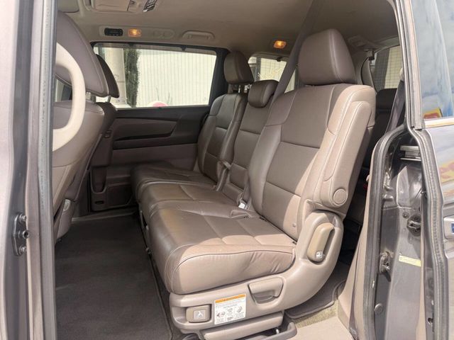 2015 Honda Odyssey Touring 4dr Mini Van - 23007401 - 6