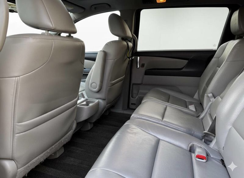 2015 Honda Odyssey Touring Elite 4dr Mini Van - 22945274 - 10