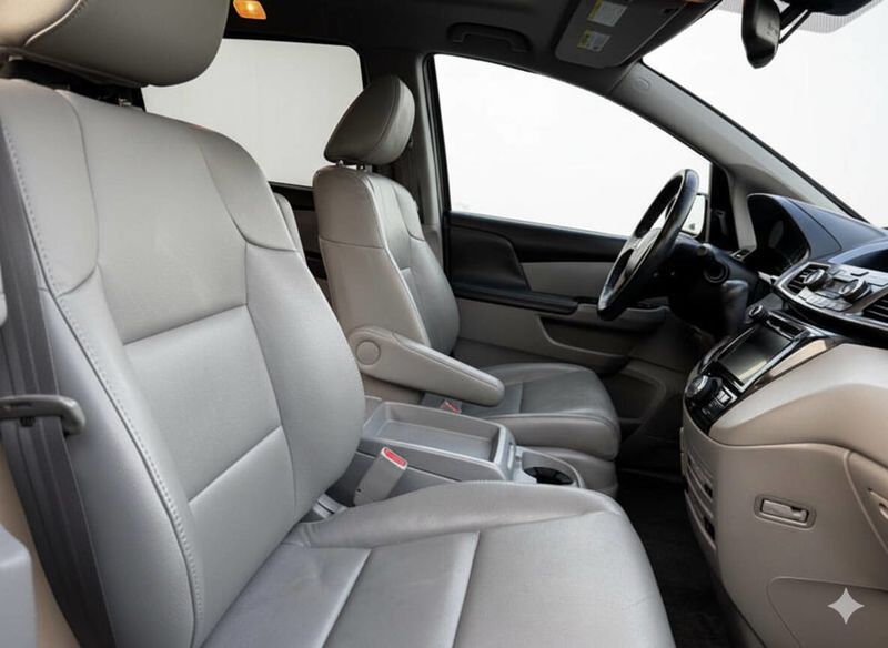 2015 Honda Odyssey Touring Elite 4dr Mini Van - 22945274 - 16