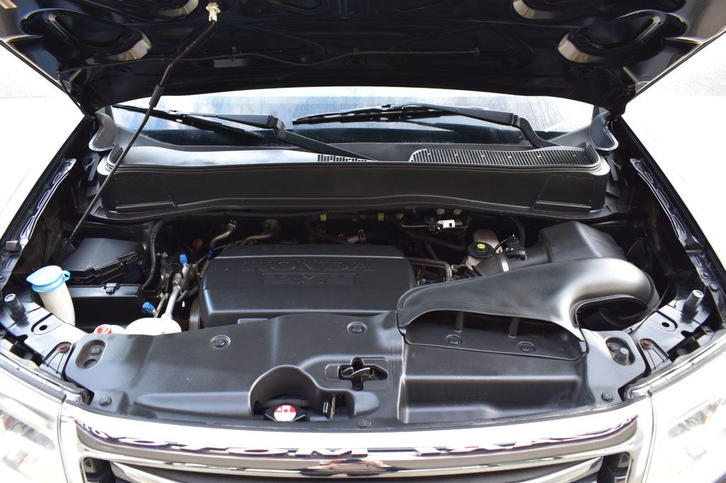 2015 Honda Pilot 2WD 4dr LX - 22930288 - 11
