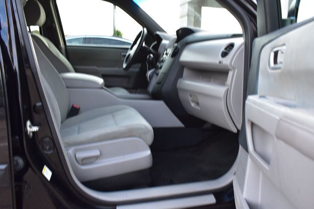 2015 Honda Pilot 2WD 4dr LX - 22930288 - 16