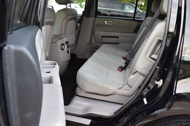 2015 Honda Pilot 2WD 4dr LX - 22930288 - 19