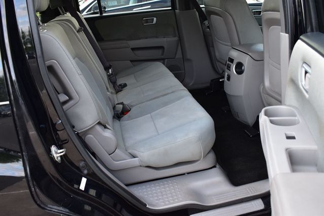 2015 Honda Pilot 2WD 4dr LX - 22930288 - 22