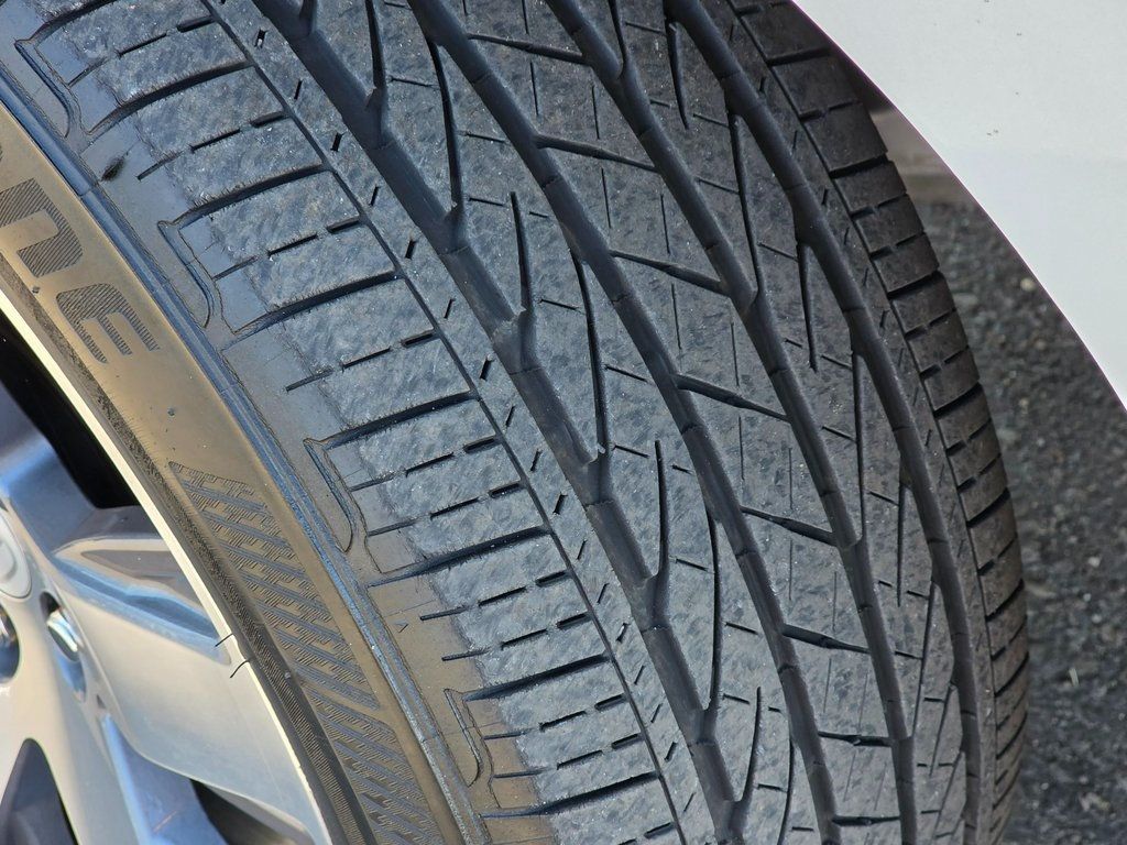 2015 Honda Pilot 2WD 4dr Touring w/RES & Navi - 22937712 - 11